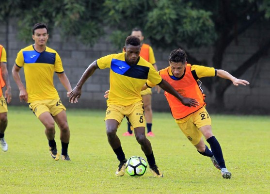 ¡Equipazo! Esta es la plantilla del Real España para el torneo Apertura