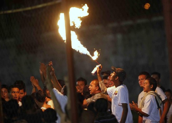 Las raras cosas que solo se ven en los estadios de fútbol en Honduras