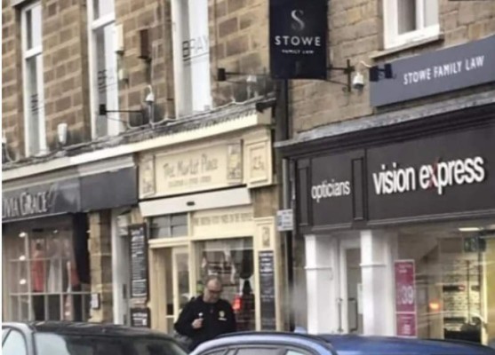 Así es la humilde vida de Bielsa: Se va caminando al trabajo y rechazó vivir en un hotel de lujo