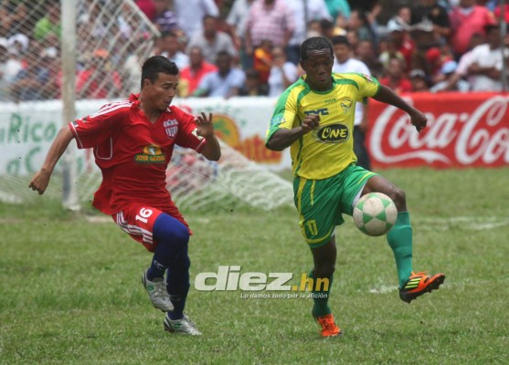 EN FOTOS: Así fue la carrera de Walter Williams, el futbolista que ha muerto en Honduras