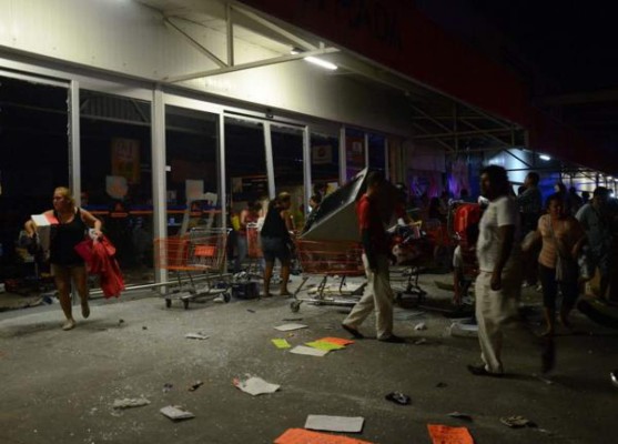 Especial: Saqueos masivos en México por gasolizano