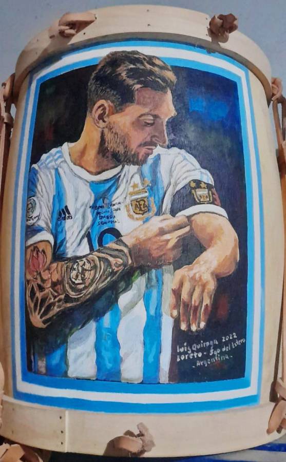 La travesía de un barbero que se fue en bicicleta hasta la casa de Messi en París: la actitud de Antonela Roccuzzo y el regalo que le dejó al crack argentino