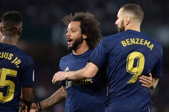 Benzema marcó de penal para el Real Madrid el empate contra Betis.