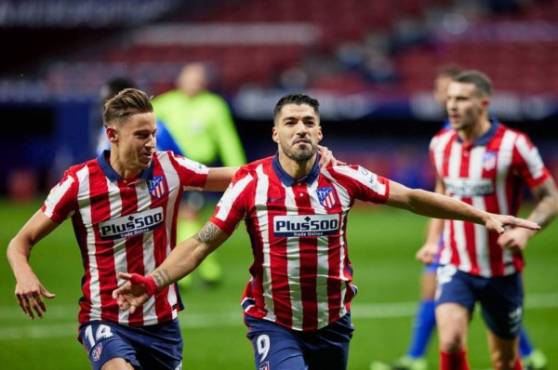 Atlético de Madrid finaliza el año 2020 como líder absoluto de La Liga en España tras vencer al Getafe con anotación formidable de Luis Suaréz.