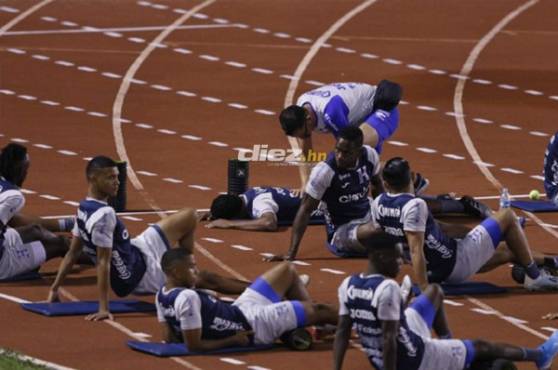 La Bicolor ha entrenado esta noche en el estadio Olímpico. Foto: Neptalí Romero.