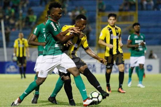 El clásico sampedrano está vibrante con jugadas en ambas áreas.