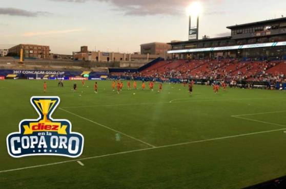 Honduras y Canadá están sin goles en el Toyota Stadium de Frisco, Texas.