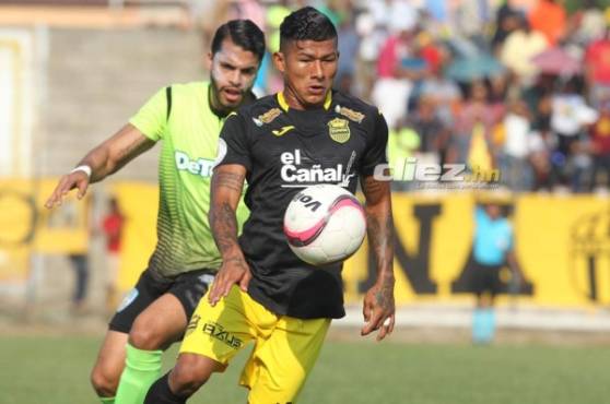 'Chino' López no ha gozado de muchos espacios ante el Real de Minas.