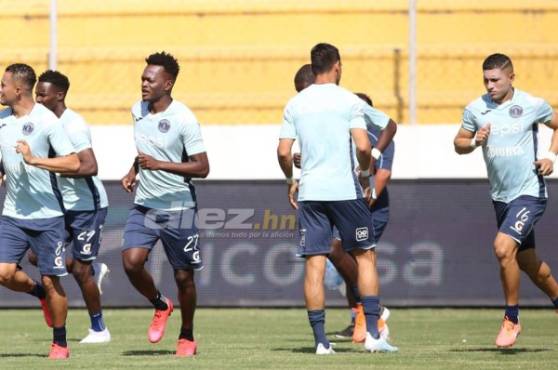Motagua realiza los ejercicios precompetitivos en el Carlos Miranda. FOTO: David Romero.