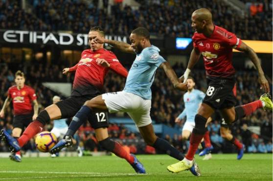 Partidazo en la Premier League de Inglaterra con el derbi de Manchester.