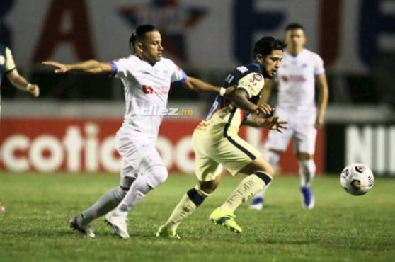 Olimpia y América están empatando en el Nacional por la ida de octavos de la Champions. FOTO: Johnny Magallanes.