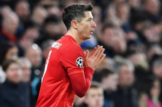 Lewandowski ha tenido un mano a mano con Willy Caballero pero lo erró.