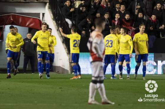 El Cádiz CF sigue alargando su distancia en el liderato de España.
