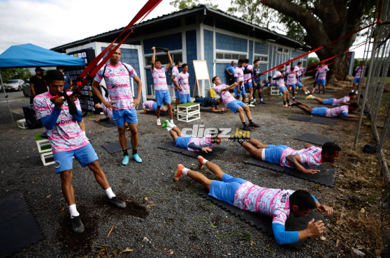 Los jugadores del Motagua entrenaron este viernes en horas de la mañana previo al duelo del domingo ante Olimpia.