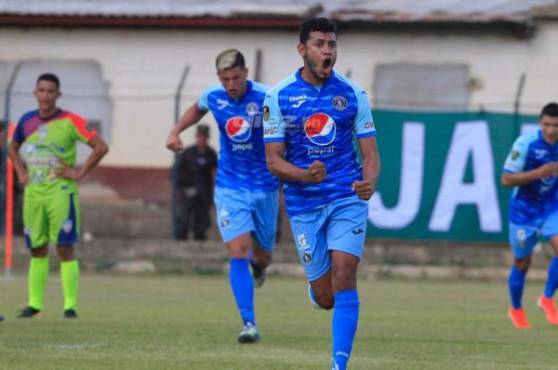 Marcelo Pereira tiene al Motagua ganando 1-0 ante Real de Minas en Danlí. Fotos Ronald Aceituno
