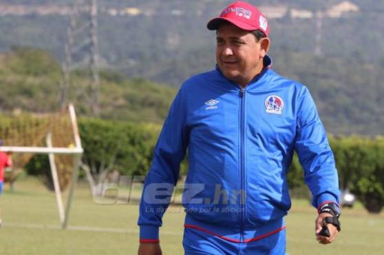 Nahún Espinoza presenta problemas en la zona defensiva del Olimpia para enfrentar al Platense.