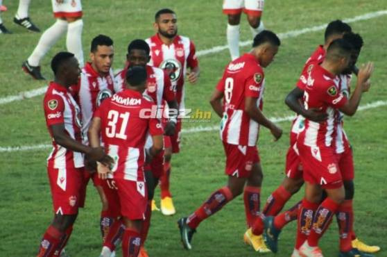 Bryan Barrios anotó el primer gol del duelo entre CDS Vida y Real Sociedad.