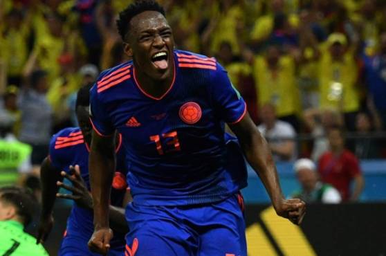 Yerry Mina tiene ganando a Colombia ante los polacos.