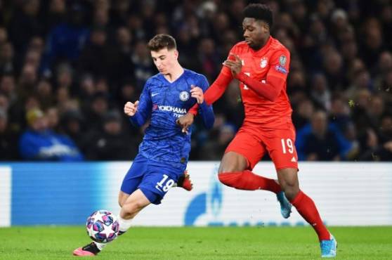 Chelsea y Bayern Munich siguen empatando 0-0 en Stamford Bridge.