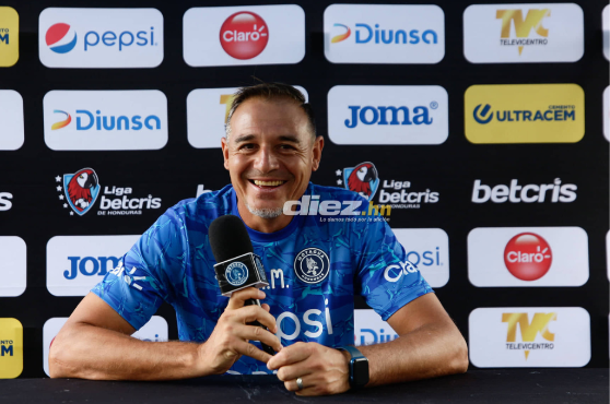 El entrenador del Motagua, Hernán “Tota” Medina, se mostró muy sonriente ante el lente de Diario DIEZ.