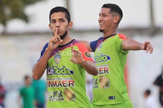 Juan Ramón Mejía con póker de goles tiene al Real de Minas ganando ante Motagua. Fotos Ronald Aceituno