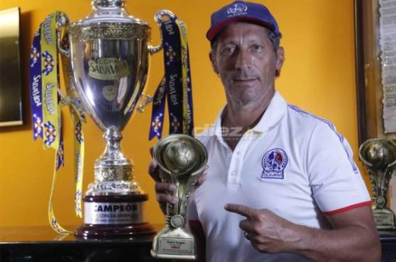 Pedro Troglio ganó Mejor DT en los Premios DIEZ en 2019, 2020 y 2021.