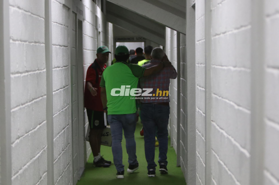 Manolo Keosseián no escondió su tristeza al dirigir su último partido como entrenador profesional.