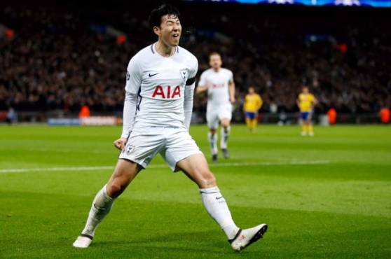 Son Heung-min celebrando su anotación a la Juventus.