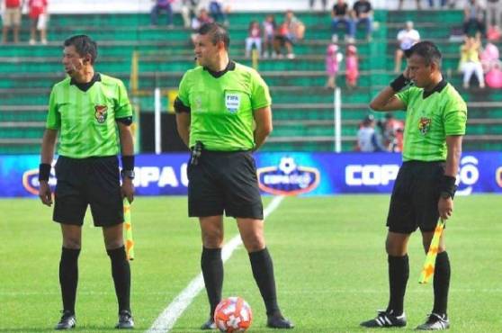 La pandemia por coronavirus tiene su trabajo al sector arbitral que ya no soportan por falta de pago.