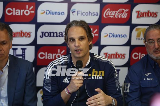 Nuno Gomes enfatizó en los proyectos a futuros que tiene FIFA con la Fenafuth, el cual estará amarrado al desarrollo de los jóvenes talentos. FOTO: Andro Rodríguez.