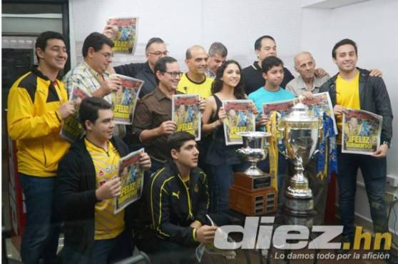 Estuvo en la redacción de DIEZ en diciembre del 2017 celebrando el último título que disfrutó con la máquina.