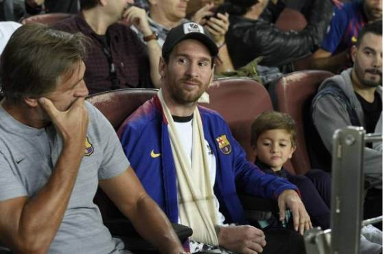 Así se presentó Messi al Camp Nou para apoyar a su equipo ante el Inter.