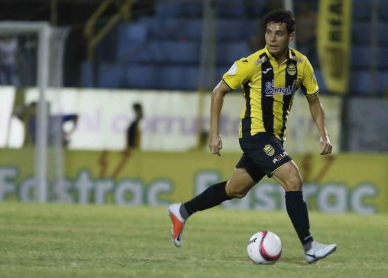 ¡Revolución aurinegra! Real España y el 11 titular que utilizó en amistoso previo al torneo