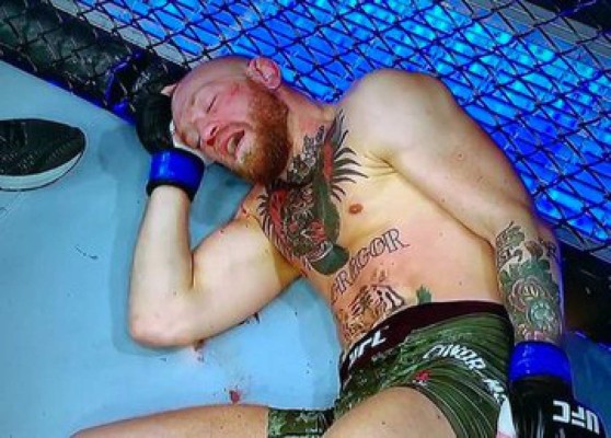 Así fue la tremenda derrota de McGregor por nocaut ante Poirier en su regreso a la UFC: 'Estoy destrozado'&nbsp;&nbsp;
