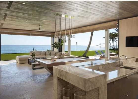 La infartante niñera sueca, ex de Tiger Woods, reduce el precio de su mansión para venderla