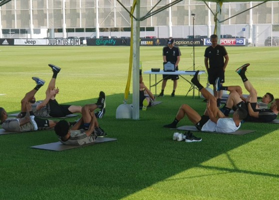 En fotos: El primer entrenamiento de Cristiano Ronaldo con la Juventus