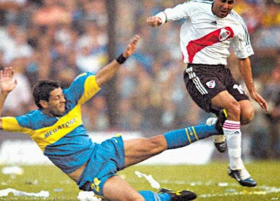 ¡Les llaman 'carniceros'! Las patadas más violentas en la historia del fútbol