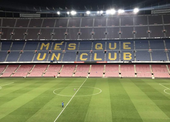 Las fotos de Andrés Iniesta en el Camp Nou que parten el corazón