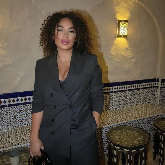 ¿Quién es la despampanante chica que anda con Mbappé durante sus vacaciones en Miami mientras define su futuro?