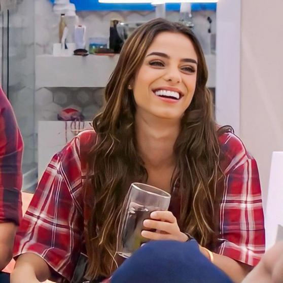 Vinicius es relacionado con despampanante modelo de Onlyfans: la prueba que dejaron por ‘error’ en Instagram