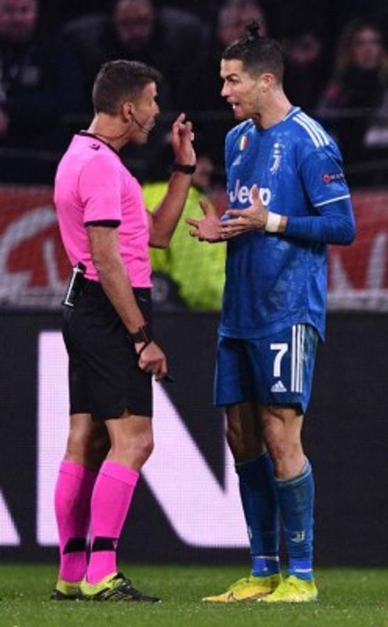 ¡No se vio! El berrinche de Cristiano Ronaldo y el aficionado fantasma en la cancha