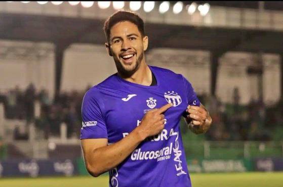 Pedro Baez deja el fútbol de Guatemala y ahora jugará con el Real España.