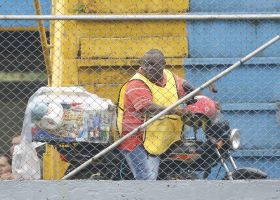 CURIOSAS: Lágrimas, frustración y el noble gesto del Real Sociedad en el Morazán