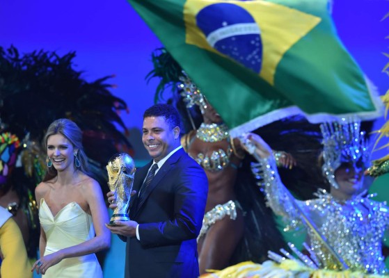Fernanda Lima durante el Congreso de la FIFA de 2014 en Río de Janeiro