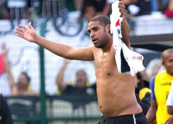 Así jugaron: 12 grandes futbolistas que fueron criticados por su sobrepeso