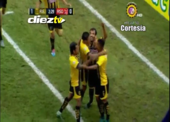 VIDEO: El tempranero gol de Claudio Cardozo sobre Real Sociedad