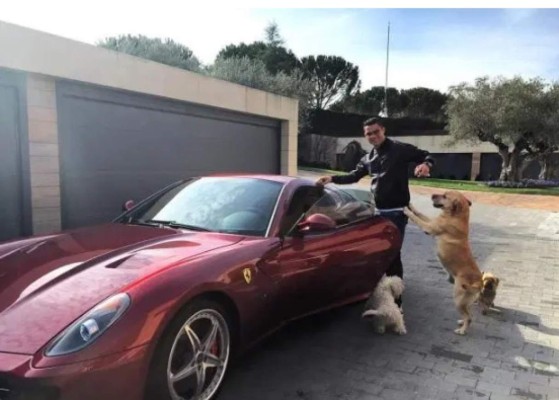 Dos de cada marca: La colección de autos de Cristiano Ronaldo creció y ahora vale $10 millones