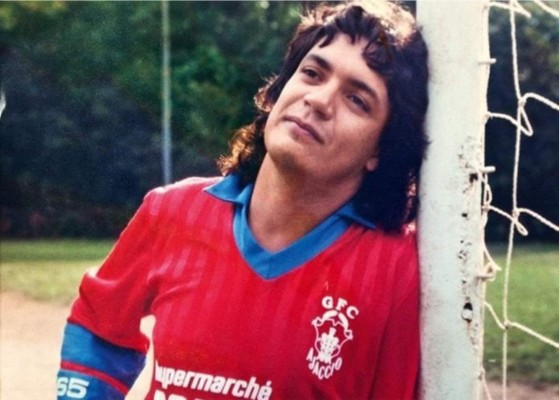 Impactante: La historia del brasileño que engañó al futbol mundial por mujeres y dinero