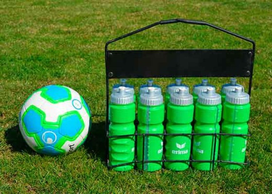 ¡Sin escupir ni sacudirse la nariz! Las medidas que se adoptarían para la reanudación del fútbol