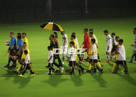 ¿Quién fue el portero? Las postales del triunfo del Real España sobre Querétaro en amistoso en Houston